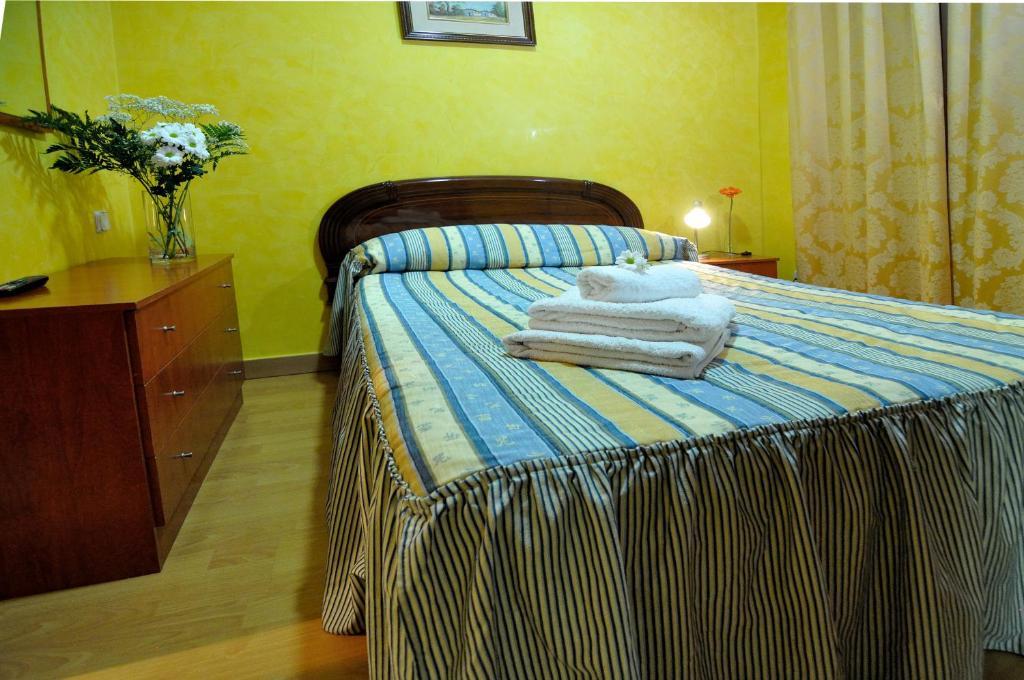 Far Home Plaza Mayor Мадрид Екстер'єр фото