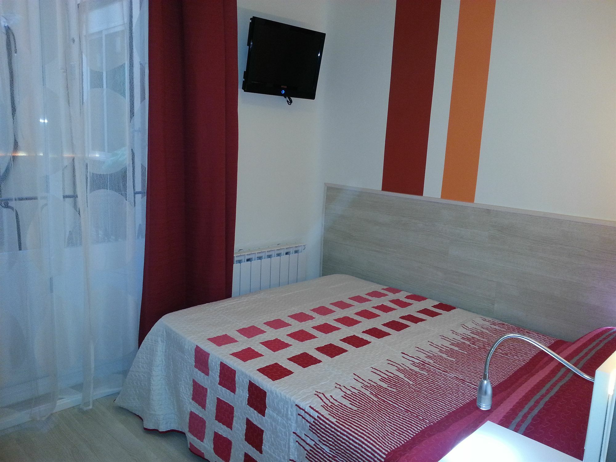 Far Home Plaza Mayor Мадрид Екстер'єр фото